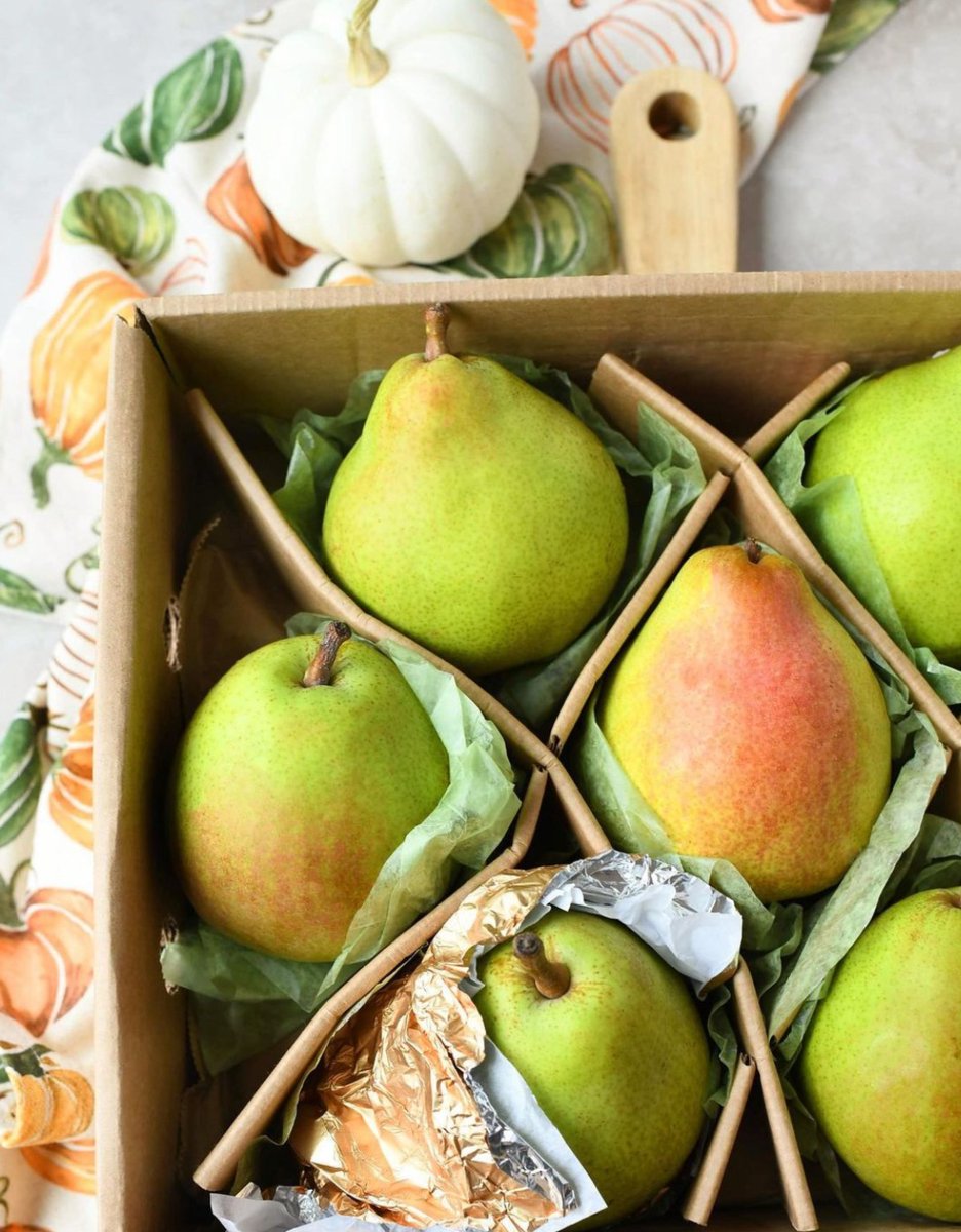 The Fruit-of-the-Month you have been waiting for all year. 🍐 Who’s ready to enjoy the sweetness of our Royal Riviera Pears?