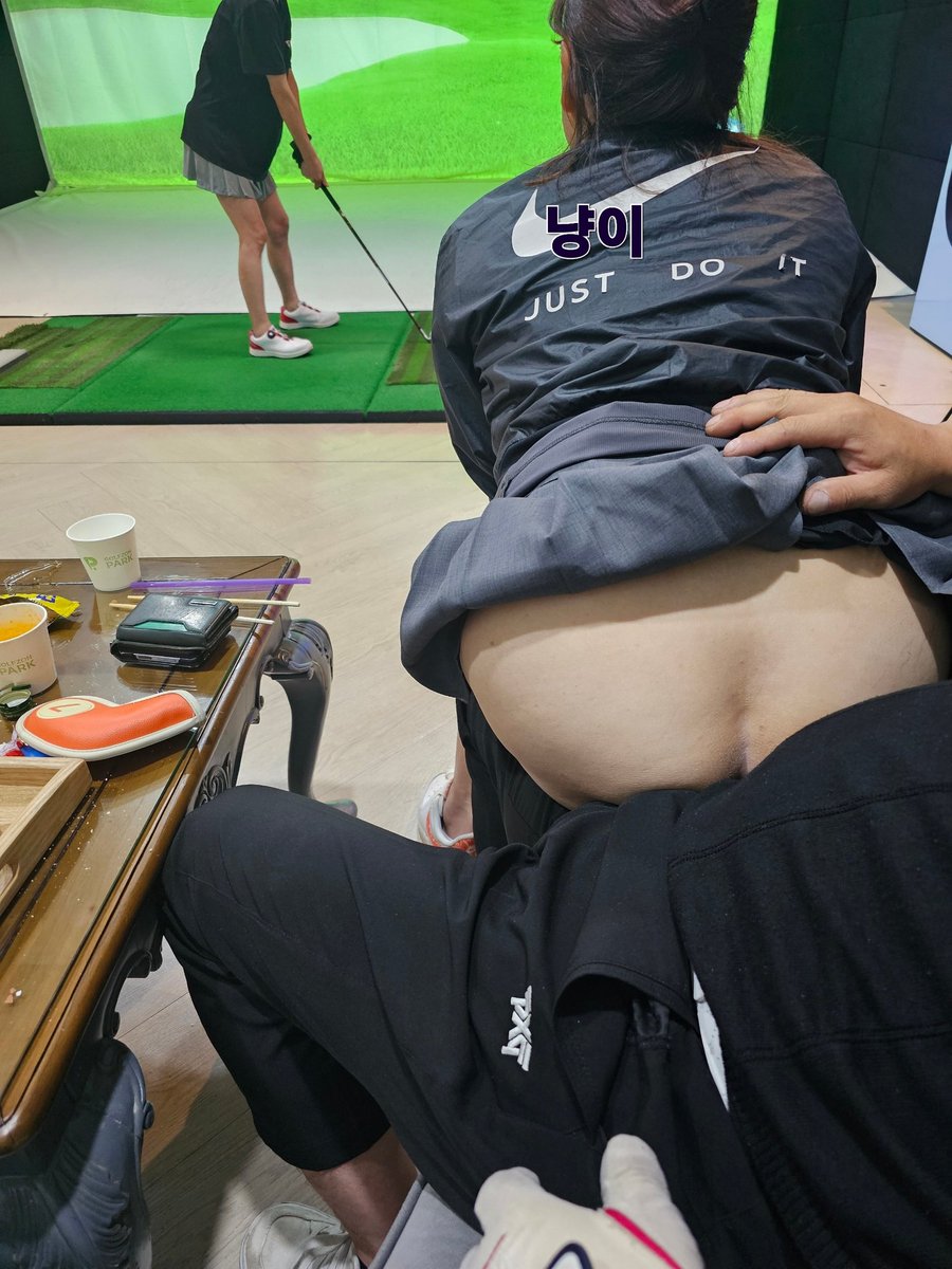 징검다리 연휴..
동생부부와 스크린..
저녁내기...

음주가무 환영