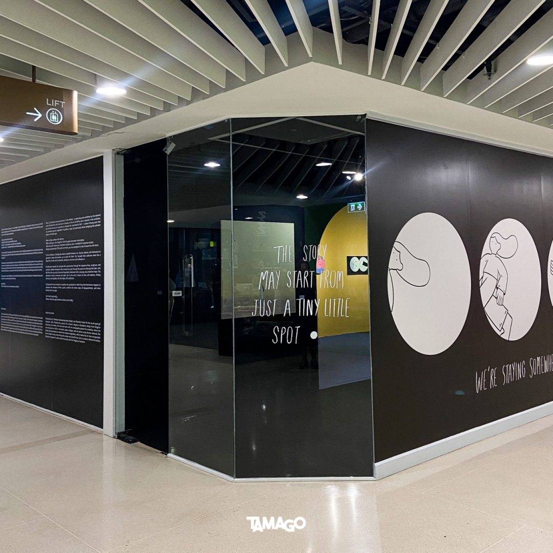 tamagofreemag's tweet image. In The Middle🪞🪄 นิทรรศการเดี่ยวโดย @chubbynida ศิลปินผู้มาพร้อมผลงานสุดโดดเด่นด้วยการถ่ายทอดอารมณ์ของมนุษย์ ผ่านศิลปะสีสันสดใส
.
📌 RCB Galleria 4 ชั้น 2 ณ River City Bangkok
รีวิว shorturl.asia/rFHf6
.
#InTheMiddle #Chubbynida
#RiverCityBangkok #tamagoonline #tamagoพาไป