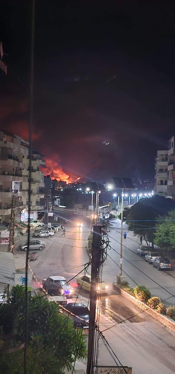 Levant_24_'s tweet photo. Syria TV:

📌 Israel bombed Russia's Hmeimim airbase an hour after the arrival of an Iranian plane belonging to "Qeshm" Airlines.

📌 The Israeli strike did not target the runways or towers at Hmeimim Airbase and Latakia's civilian airport.

📌 The bombing targeted other military sites in Latakia province simultaneously with hitting the warehouse inside Hmeimim Airbase.

📌 The Israeli bombardment began at 3:55 AM and ended at 4:41 AM, involving thirty missiles launched from naval ships.

📌 A Russian air patrol hovered over Latakia after the Israeli strike ended.