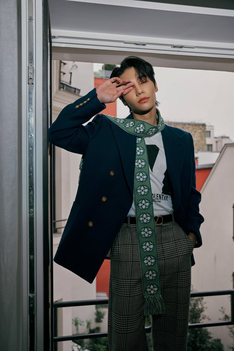 PADTHAI_CO's tweet photo. ซูมอิน👀 เจฟ ซาเตอร์ มาในโททัลลุคจากคอลเลกชัน Pre-Spring 25 

#VALENTINOGARAVANI #PavillonDesFolies
#VALENTINOGARAVANIThailand #VALENTINOGARAVANIXJeffSatur 
#JeffSatur #SpringSummer25 #SS25 https://t.co/mqFxoiSpKT
