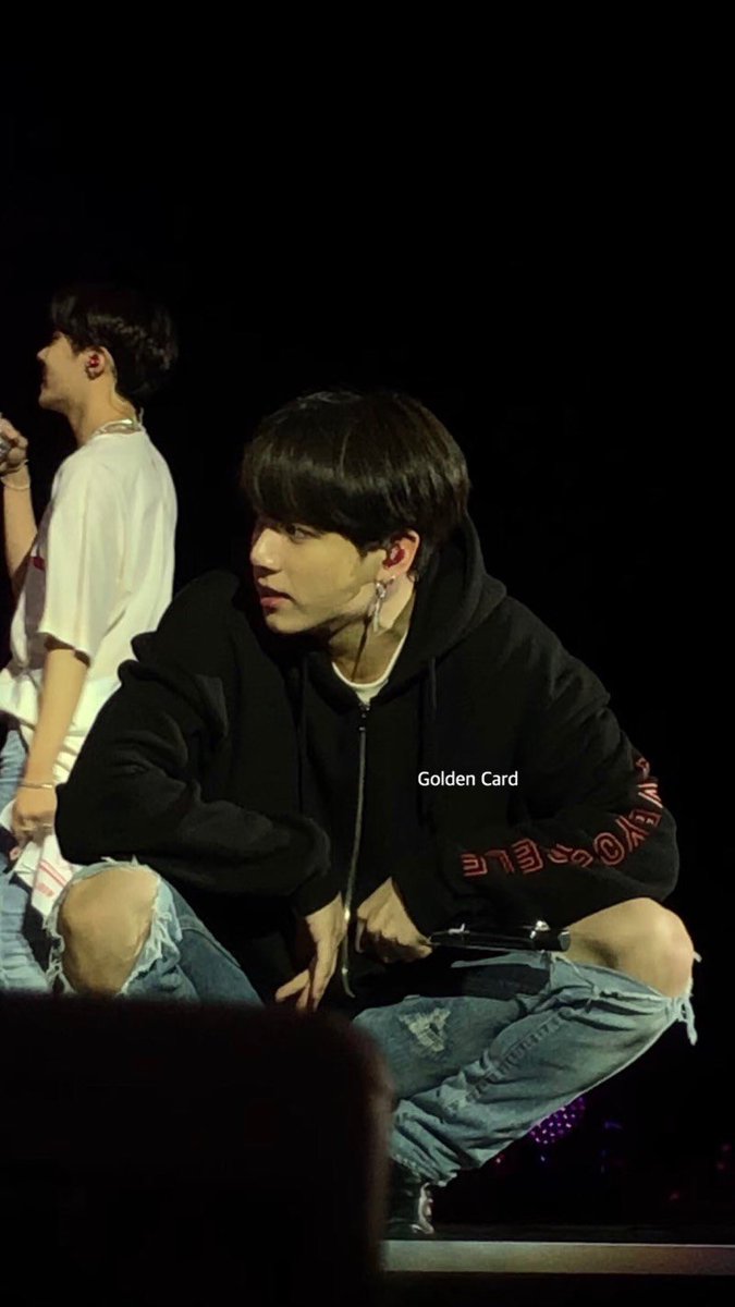 안 본 사람은 있어도
한 번만 본 사람은 없다는
전설의 정국이 폰카