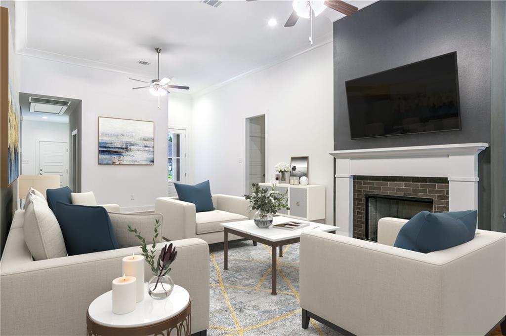 BedicoCreek's tweet image. Fall's coming soon - imagine spending time with friends &amp;amp; family in this gorgeous backyard! Tour this well-appointed #homeforsale at 5049 Scotts Bayou Lane - the #communityopenhouse is happening now! tinyurl.com/5049-scotts-ba…