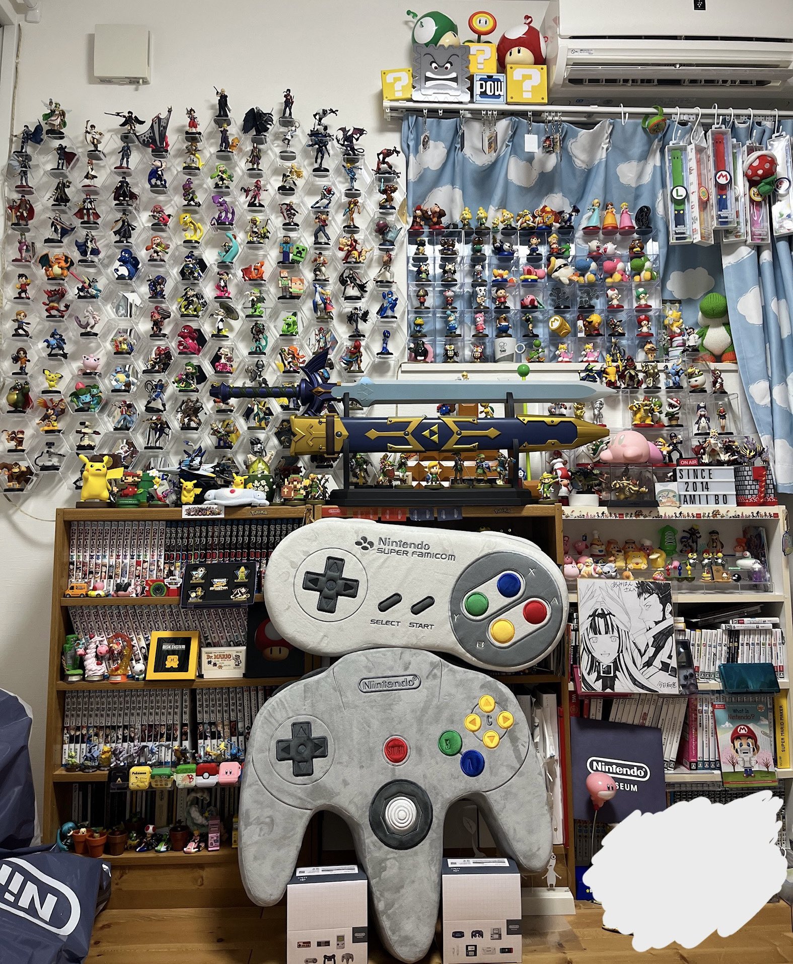 ニンテンドー　64コントローラー クッション ニンテンドーミュージアム Nintendo 64 コントローラー クッション