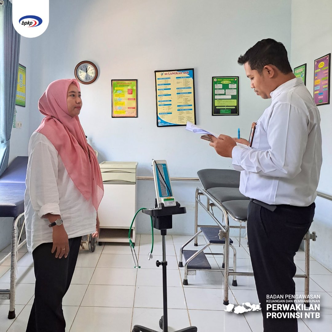 bpkp_ntb's tweet photo. Hai Sobwas Terdepan,

Dalam rangka memenuhi ketentuan Loan Agreement Asian Development Bank Nomor 4381-INO serta Amanah dari Menteri Keuangan, BPKP ditugaskan melakukan verifikasi atas capaian Disbursement Linked Indicators (DLI) Result Based Lending (RBL) Supporting Essential Health Actions and Transformation (SEHAT).

Guna mendukung hal tersebut, medio September lalu Tim Bidang IPP Perwakilan BPKP NTB melakukan verifikasi dukungan atas capaian Disbursement Linked Indicators (DLI) Supporting Essential Health Actions and Transformation Program (Program SEHAT) pada Kabupaten Sumbawa Barat. Kegiatan verifikasi menjangkau Dinas Kesehatan, sejumlah Puskesmas serta jaringan Posyandu di Kabupaten Sumbawa Barat. Kegiatan verifikasi diperlukan dalam rangka pencairan dana Program SEHAT, dengan menggunakan bukti dari berbagai sumber.

Pengawasan ini diharapkan memberikan keyakinan yang memadai bahwa laporan pencapaian Disbursement Linked Indicator (DLI) yang disampaikan oleh Kementerian Kesehatan sesuai dengan DLI yang telah disepakati Asian Development Bank. Selain itu, dampak yang diharapkan dari program ini adalah berkurangnya angka kematian ibu dan anak serta pengendalian penyakit dan status gizi.

#bpkpntbterdepan
#InfoPengawasan
#HadirBermanfaat