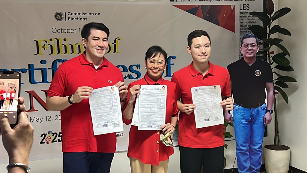 ABSCBNNews's tweet photo. Batangas 6th District Rep. Vilma Santos-Recto and sons Luis Manzano and Ryan Christian Santos-Recto filed their Certificates of Candidacy at the Comelec satellite office in Batangas Provincial Capitol this Thursday, October 3.

Santos-Recto will be running for governor of Batangas, while Manzano will be running for vice governor. Ryan Christian will be seeking to replace his mom as the province's 6th district representative.

They are accompanied by DOF Secretary Ralph Recto and actress Jessy Mendiola, wife of Luis Manzano. | via @mjfelipe #Halalan2025