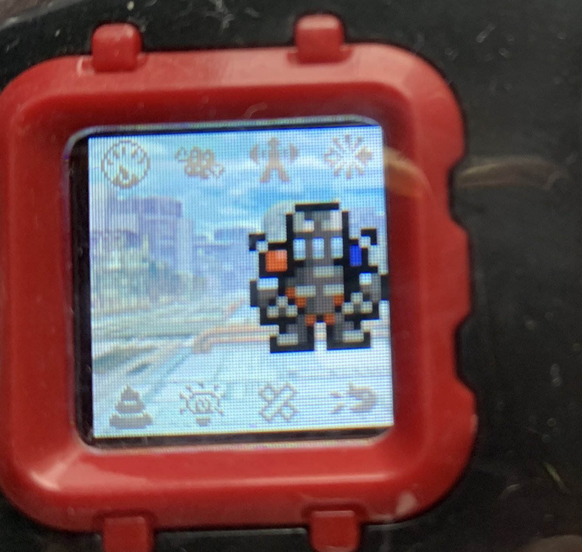 ochagyu's tweet photo. ハイアンドロモンに進化！
急にシュッとしたね

これで二体とも究極体になったのですが、ウォグレ、ハイアンドロどっちもジョグレス要員という悩ましい事態に
仕方ないのでメタガル育ったらVi Bsとジョグレスすることにしてこっちのウォグレを寿命まで育成します

#デジモン
#ペンデュラムcolor https://t.co/eC7rrmnkc5
