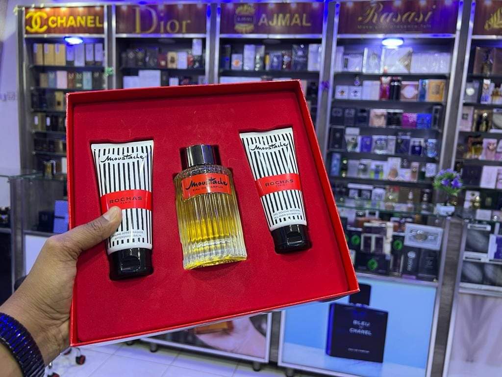 RoyalPerfu's tweet photo. ننوه انو حاليا شغالين في بورتسودان
وتوجد خدمة توصيل للولايات القريبة

للطلب واتساب :

0912757429
0998786040 https://t.co/sxornravs3