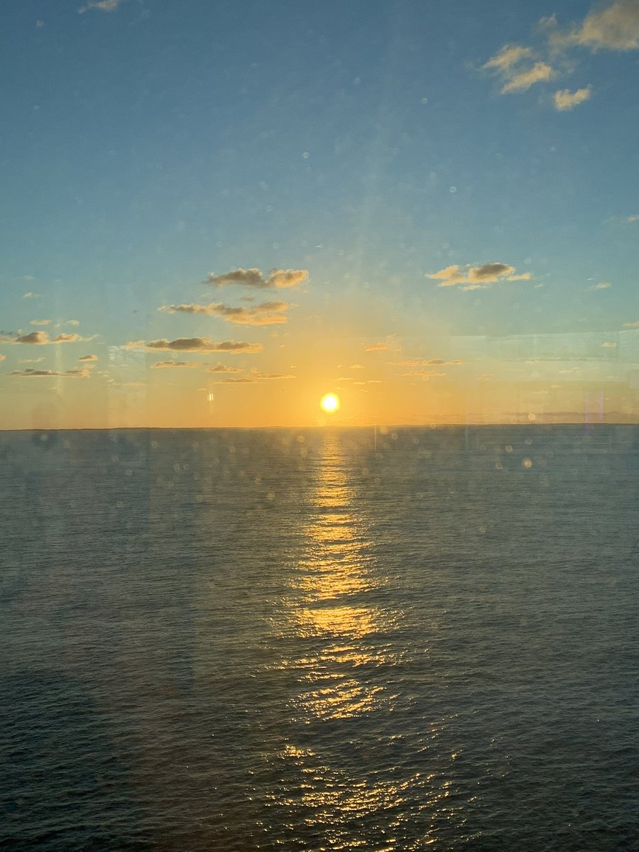 CruzinParadise's tweet photo. So @MSCCruisesUSA a last minute cruise 🚢 To #KeyWest and #OceanCay trying new things! It’s going to be a party 🎉 weekend! #DiamondClass #Miami https://t.co/Oe6ylrZt3N