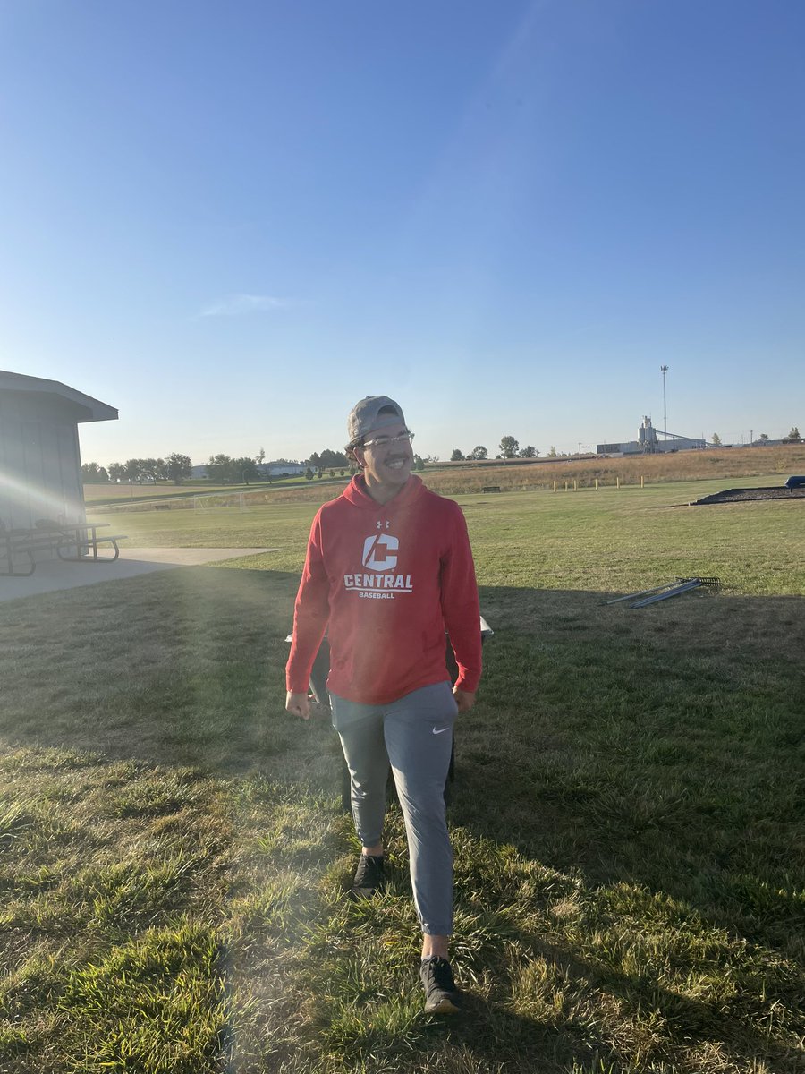 DutchBaseball's tweet photo. Dutch Baseball participated in multiple service projects for campus-wide service day today. These 10 helped mulch the park at Pella Sports Complex! #godutch https://t.co/4xOZDCPrzg