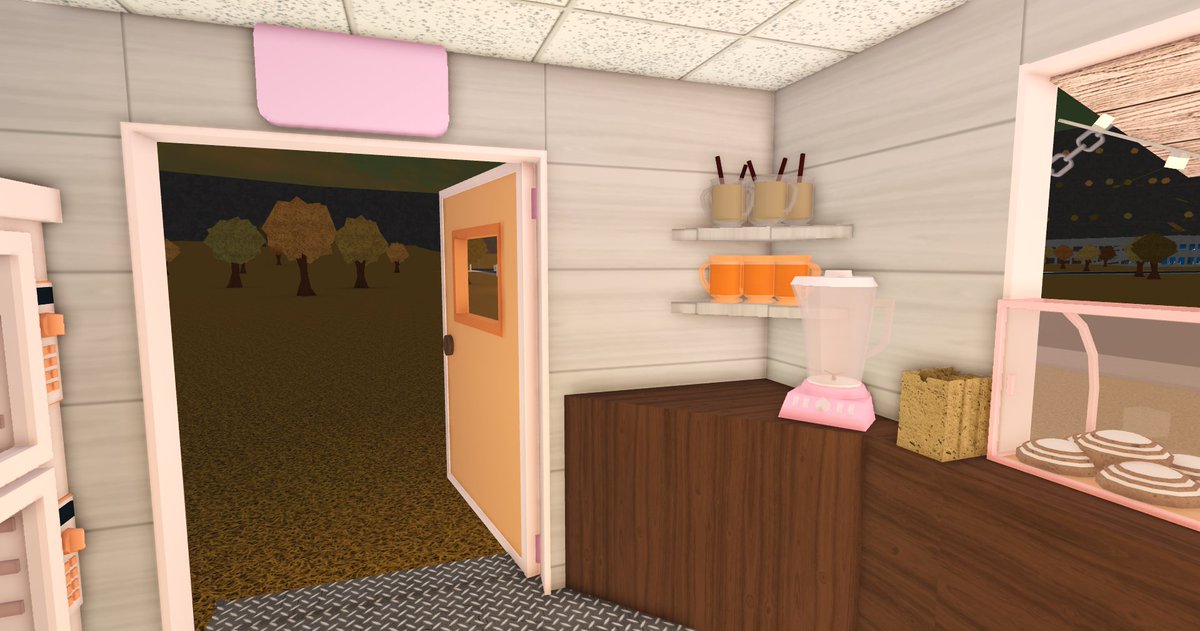 welcome to angelica's fall goodies trailer! 🍂☕️🎀
𝜗𝜚⋆₊˚ credits to <a href="/ItsElectricz/">Electricz</a> for the exterior ♡

#bloxburg #ROBLOX #Trending