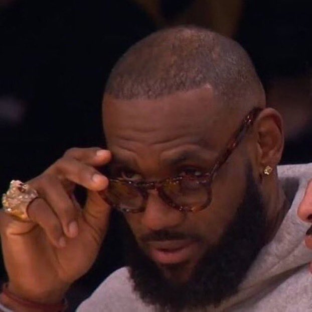 BronMuse's tweet image. ME????????????????😭😭😭