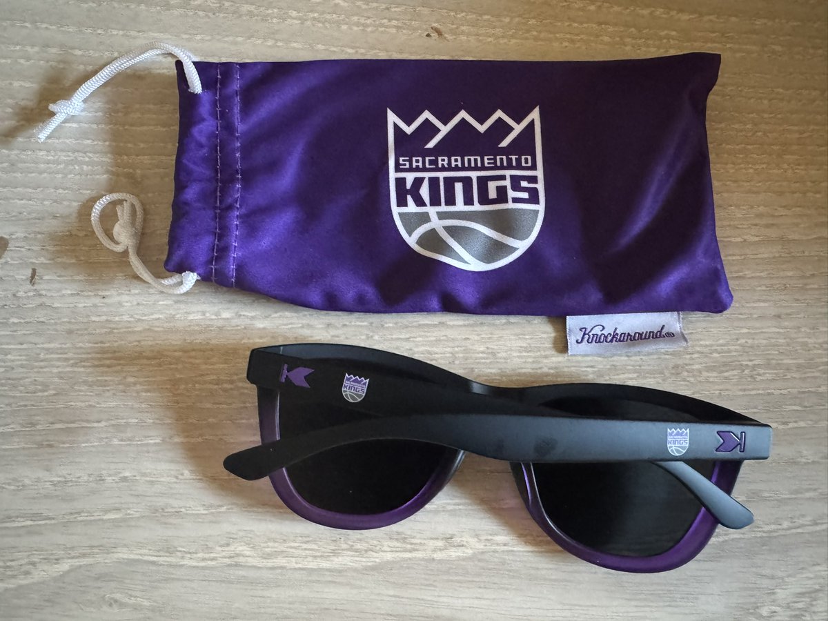 SacTownBarnbaum's tweet image. So this just came in the mail this afternoon.📬👓

@SacramentoKings #Knockaround #Sunglasses🕶️