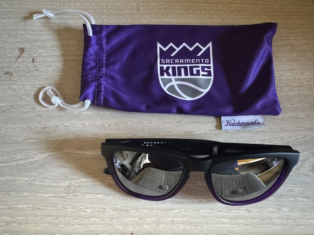 SacTownBarnbaum's tweet image. So this just came in the mail this afternoon.📬👓

@SacramentoKings #Knockaround #Sunglasses🕶️