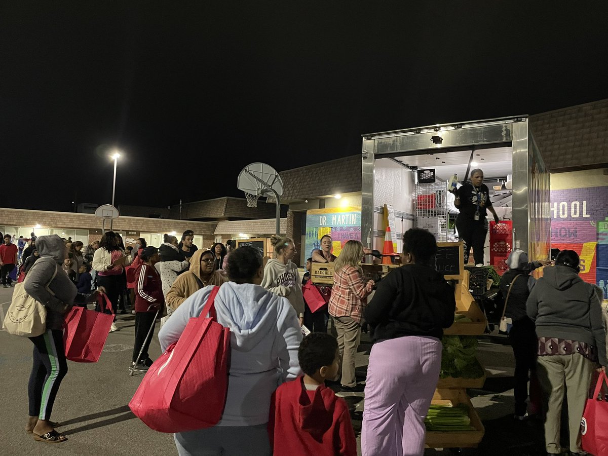 Movie night at MLK and the Produce Truck made a stop! <a href="/SCSchools/">Schenectady Schools</a> <a href="/SCSDCommSchools/">Schenectady Community Schools</a>