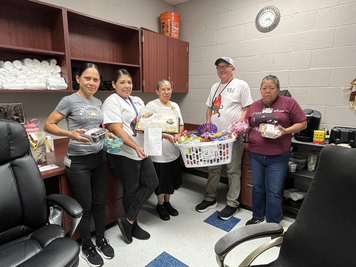 Victory Lakes Intermediate tweet media