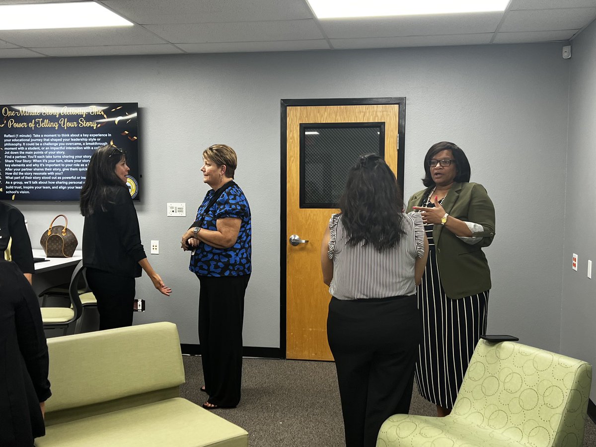 What and honor and privilege to launch our Next-Generation Fellowship alongside such great leaders! The #matadormindset is shining bright today!!!@VamosVijil <a href="/DMurilloSISD/">Danica Murillo</a> <a href="/BittingsNE/">Nikki Elaine Bittings</a> <a href="/ms_jaramillo/">Andrea Jaramillo</a> <a href="/lindajguz/">Linda Guzman</a> <a href="/debra_reiley/">Debra Reiley</a> <a href="/OfeliaTIA23/">Ofelia Santiago</a>