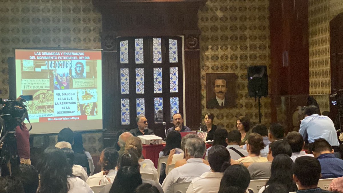 AntonioCaraveo4's tweet photo. Dándole vida al Museo d Historia de Tabasco Casa de los Azulejos, la Secretaría de Cultura del Edo de Tab, organizó un panel académico en el marco d la conmemoración del Movimiento del 68. Entre los participantes, está el periodista @erwinmacario. Buen punto para @ayita_castillo https://t.co/dJ0J3QukC0