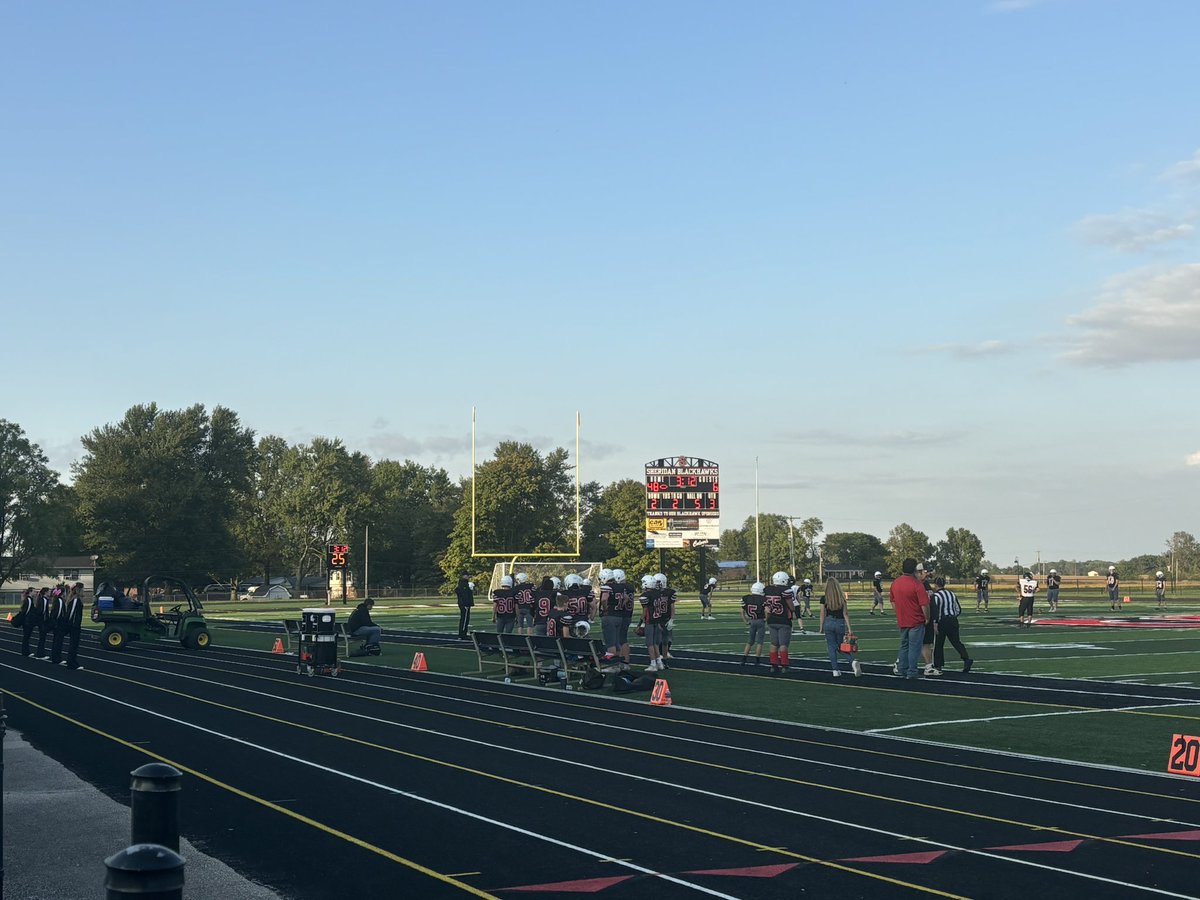 SMShawks's tweet photo. It was GREAT evening for Football and Cheer! Go Hawks!! https://t.co/9aPYDboCUi