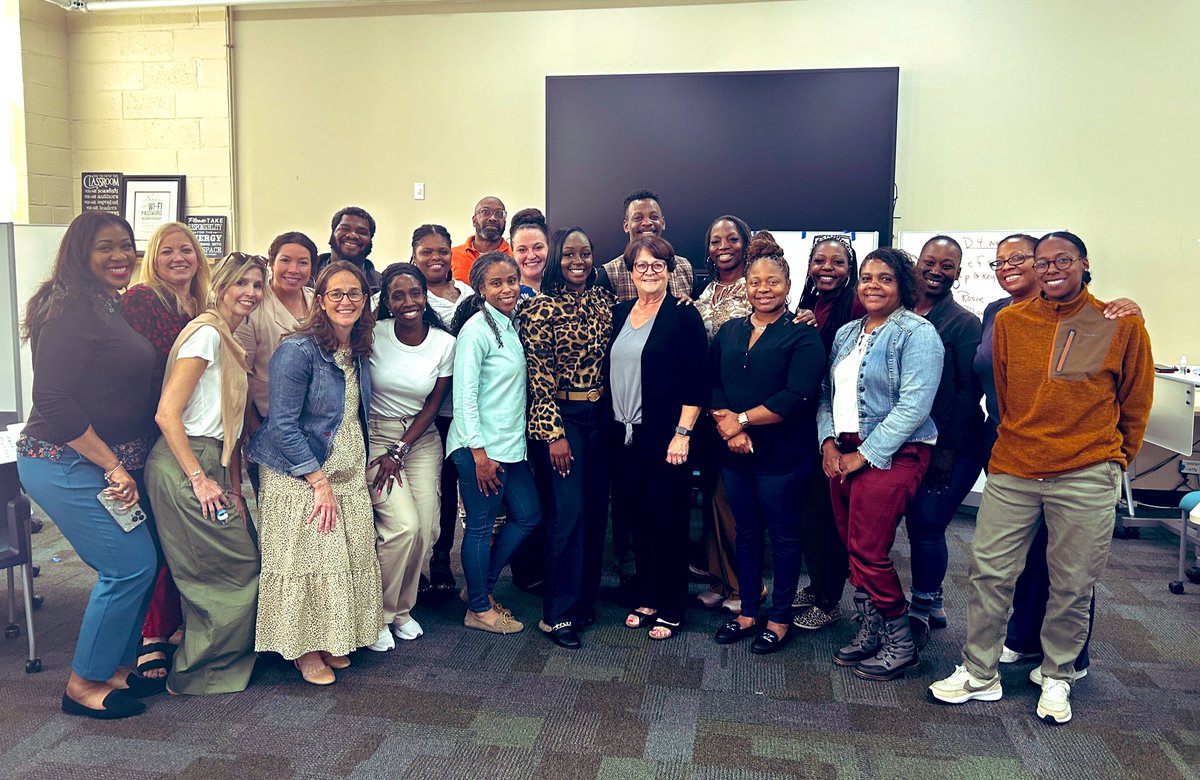 EDUK8M's tweet photo. Adding tools to our toolbox. 🧰 
FLIEP training by @Key2Ed was very informative and engaging. @Ms_RachelleShaw @GillandTris @FCS_SEC @KPowersFCSSEC @NiaColon8 @QuianaRice19 https://t.co/hAjSUbCVCa