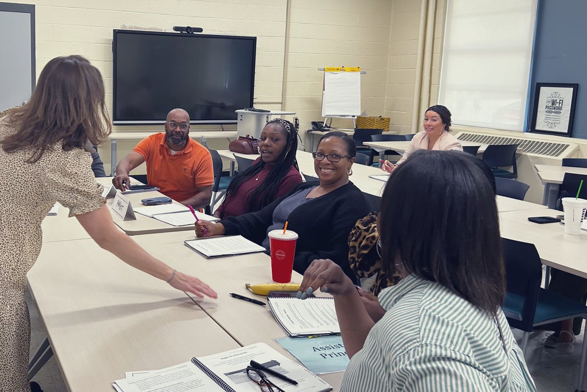 EDUK8M's tweet photo. Adding tools to our toolbox. 🧰 
FLIEP training by @Key2Ed was very informative and engaging. @Ms_RachelleShaw @GillandTris @FCS_SEC @KPowersFCSSEC @NiaColon8 @QuianaRice19 https://t.co/hAjSUbCVCa