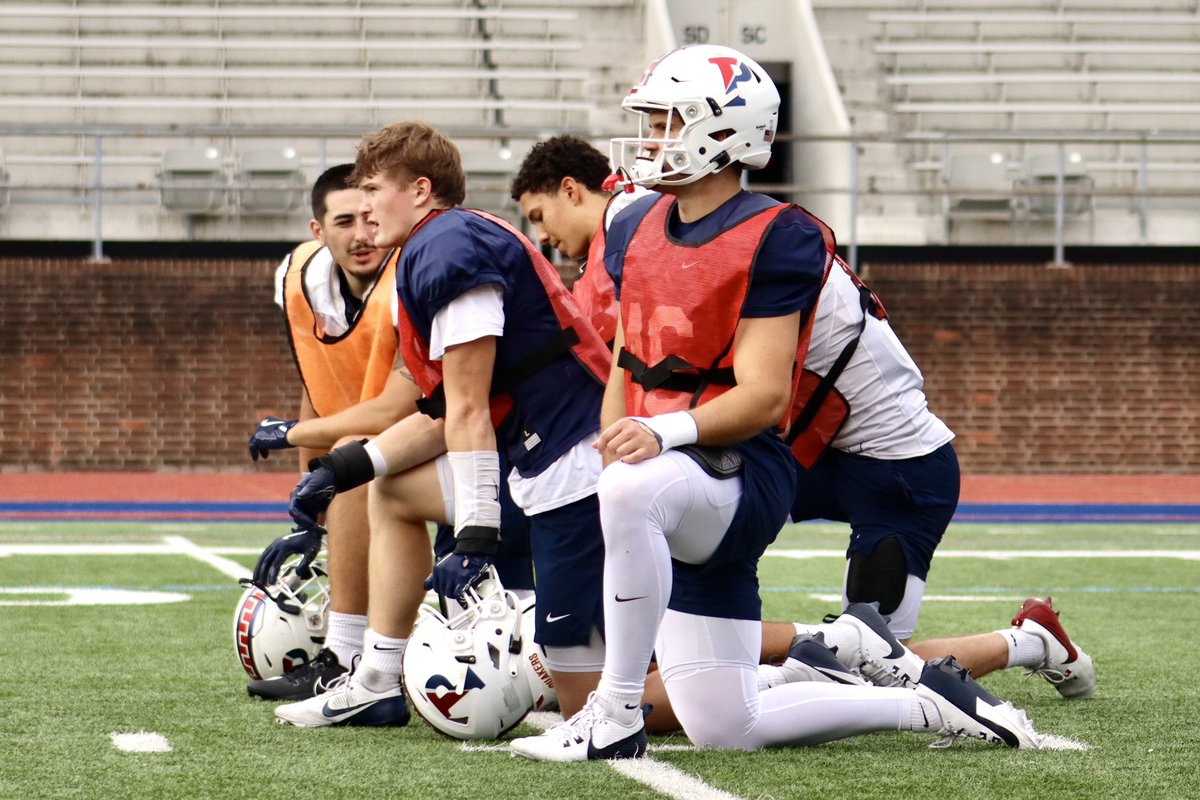 Penn Football tweet media