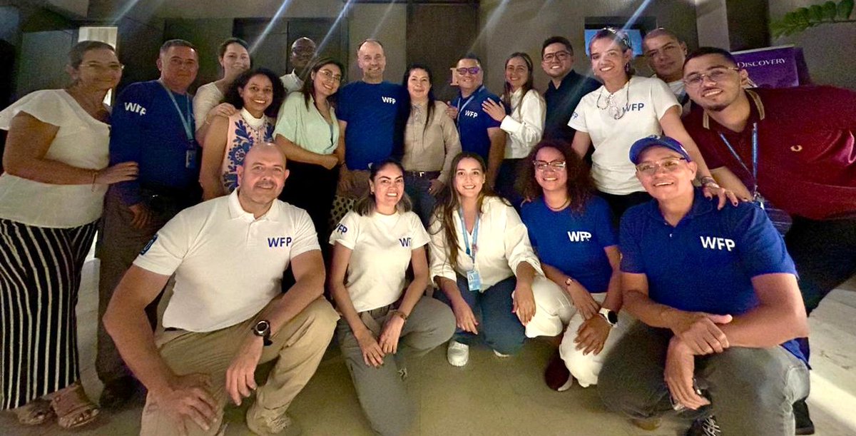 Estamos presentes. El esfuerzo de nuestro equipo en #Cali permite que lleguemos con alimentos y asistencia a personas afectadas por crisis económicas, desastres, violencia y cambio climático. Estamos comprometidos con la protección y la integración en el #Pacífico colombiano.