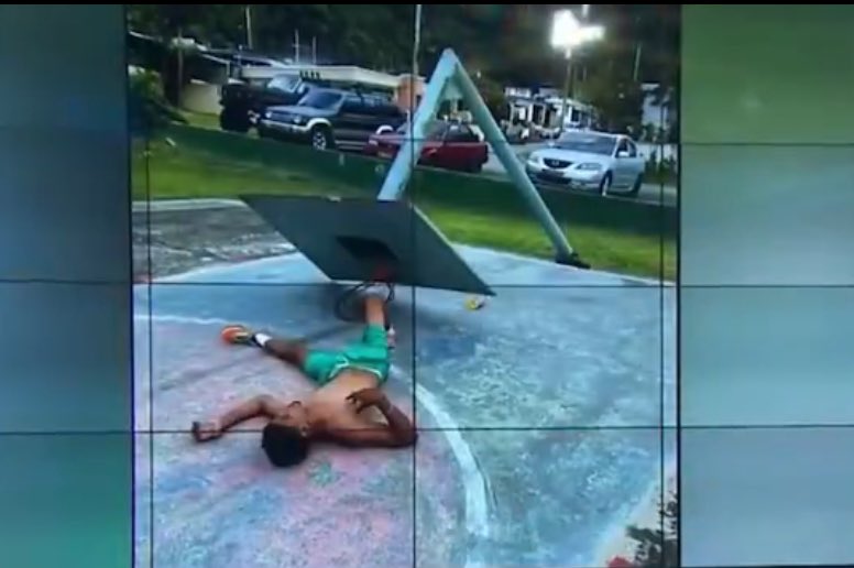deptmemespr's tweet photo. 🚨SE CAE OTRO CANASTO EN UTUADO

O en Utuado donquean bien duro, o el PNP tiene un desmadre con las canchas https://t.co/urBS591Dhw