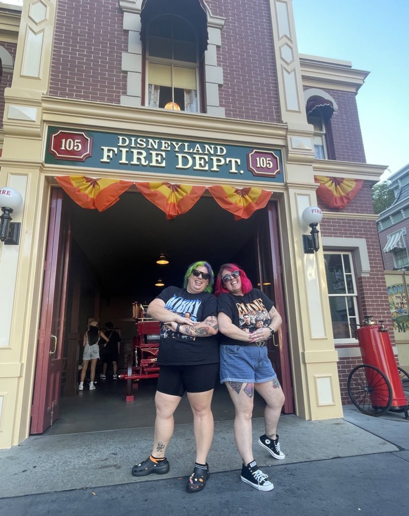 bee 🐝 tweet media