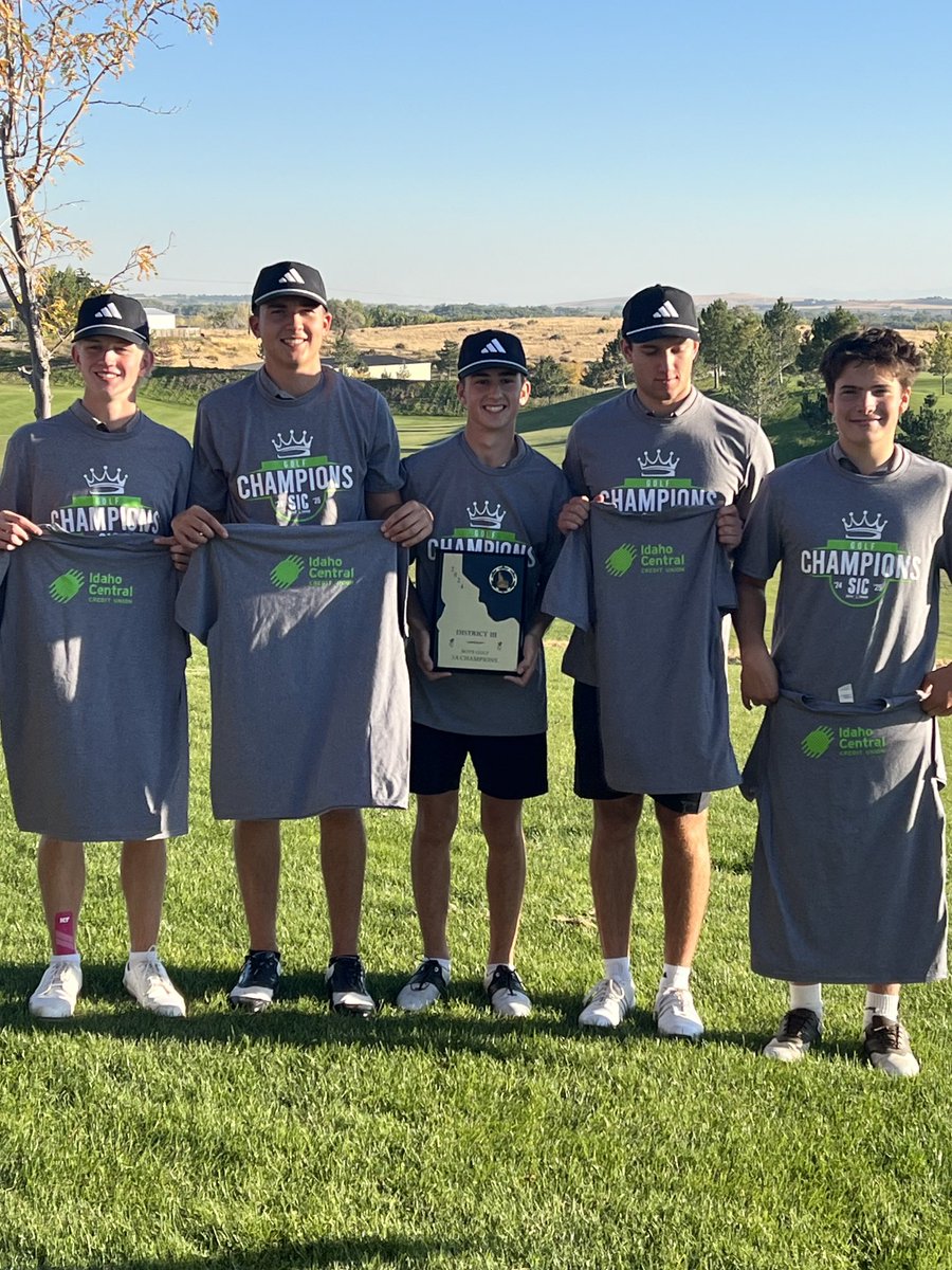 The Bishop Kelly boys won a district title for the fourth year in a row. Sophomore Dan Moodie, far left, was the individual champ with a 1-under 70. Middleton also qualified for state. #idpreps
