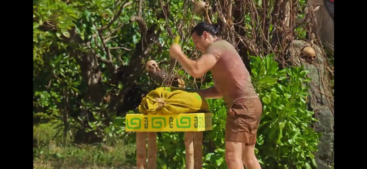 MissyLurkins's tweet photo. My goal is to not bully Andy today #Survivor47 https://t.co/1m9kmPaSZg
