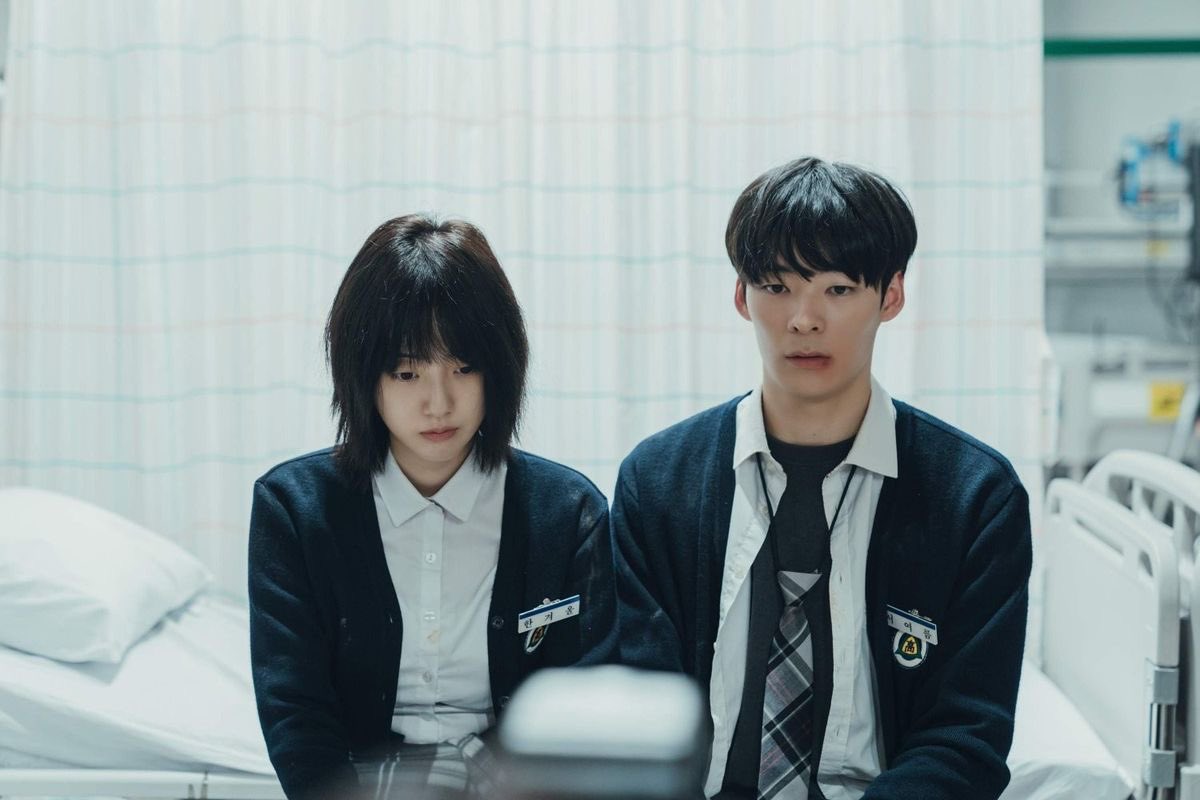 aeinjo's tweet photo. Terminada #UltimateWeaponAlice un drama con un humor más oscuro del que acostumbro ver, violento, gráfico (aquí no hubo nada de estar censurando) sangriento y con una pareja principal rara y con bastantes problemas mentales. https://t.co/wa5tzXy9PG