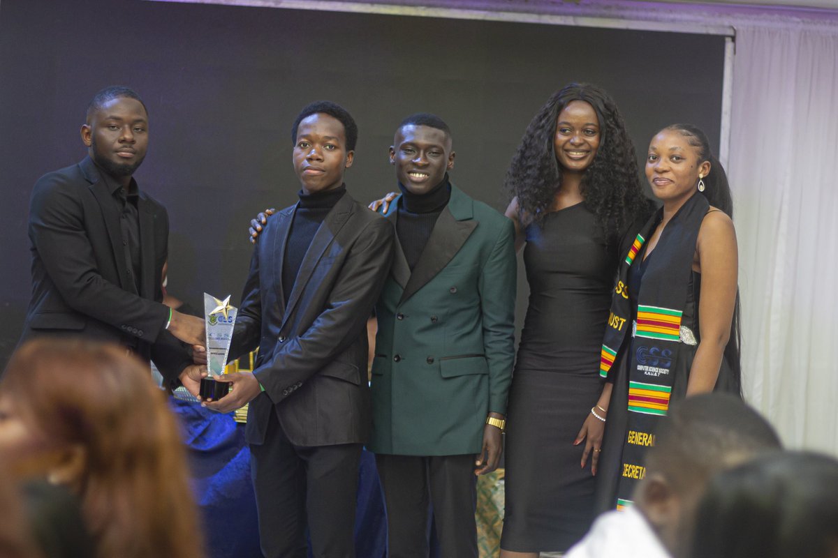kvng_amass's tweet image. Beyond grateful! 🙏✨
Honored to win Best Content Creator of the Year* at the *CSS Y’Premios Awards*! 🎉💻
Huge thanks to my family, friends, and followers for your support!
This is just the beginning—let’s keep innovating!
#AmassTechHub #AwardWinner #CSSKNUST #Grateful