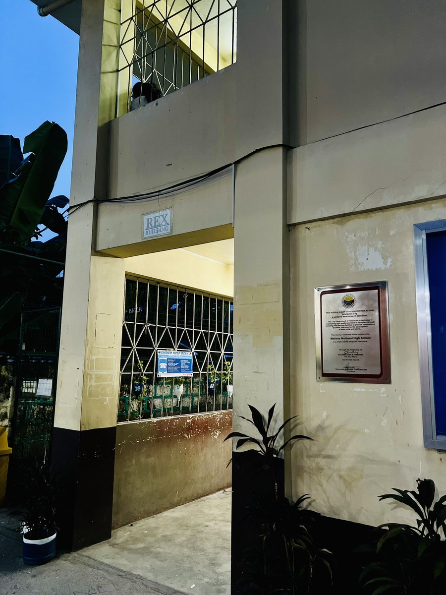 eysilabaco's tweet photo. @rex_gatchalian Yes po, aabangan po namin ang mga future plans nyo sa Valenzuela at patuloy po kaming susuporta. By the way, it’s my honor to serve here sa MNHS. Pag free po kayo, dalaw po kayo sa dito sa donated building nyo po hehehe, dito po sa REX building 🤗😊☺️ https://t.co/4bd5GciHUD