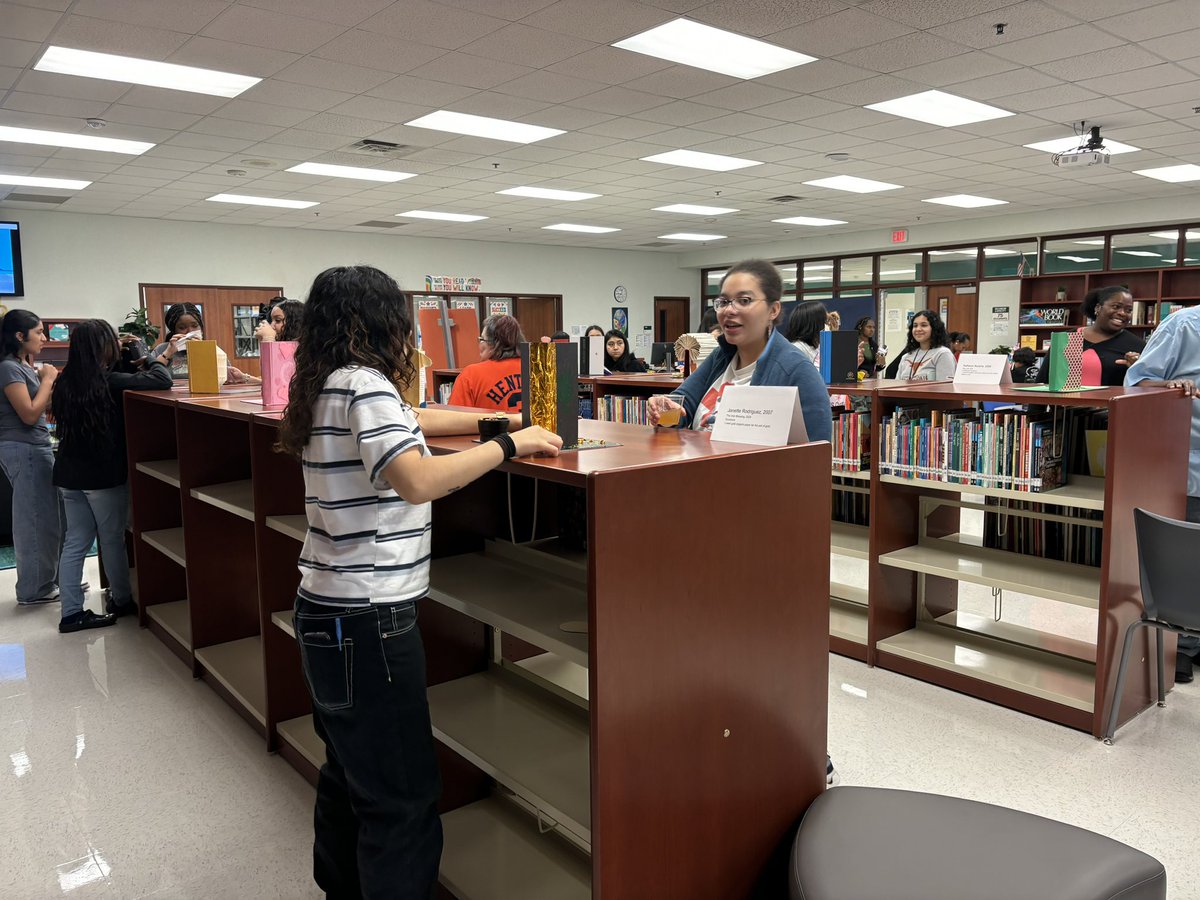 HSA Visual Arts tweet media