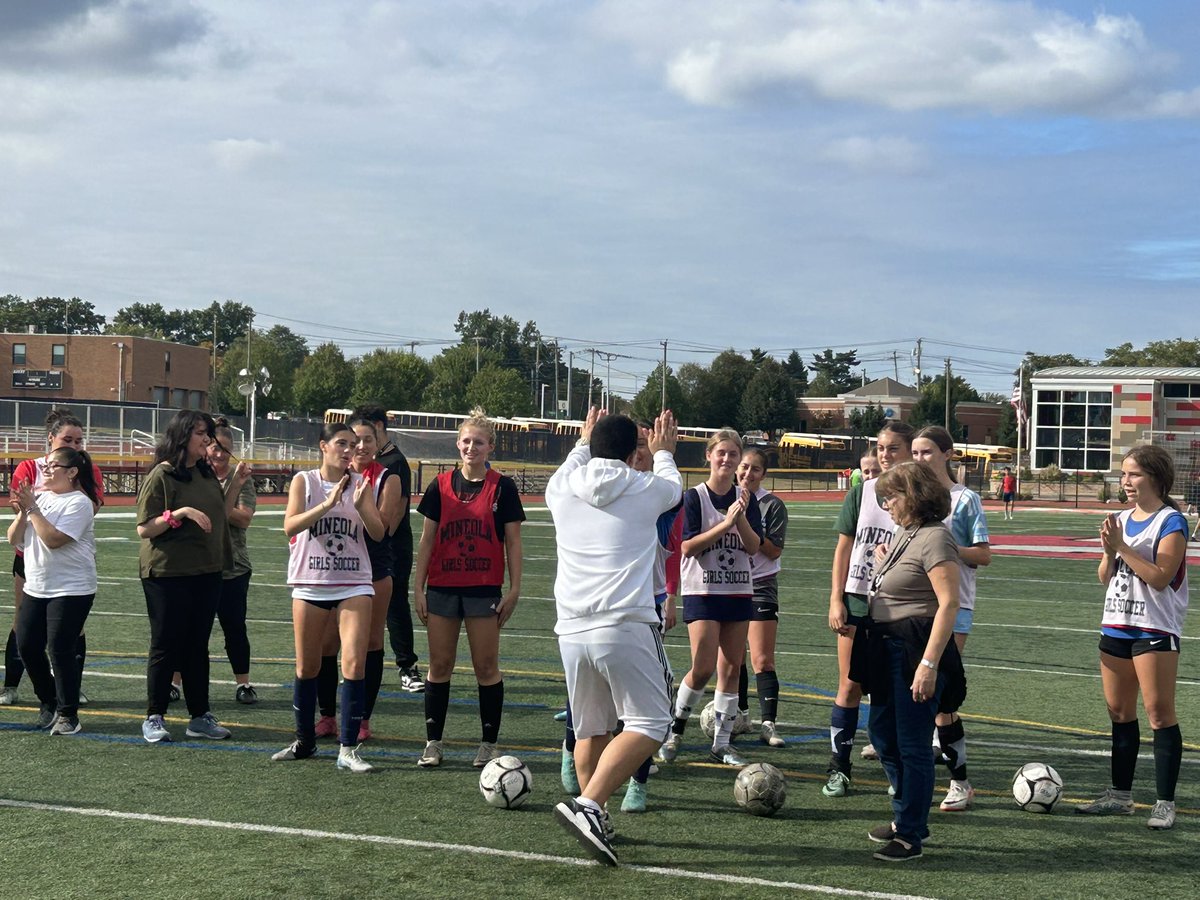 Tara McDonnell tweet media