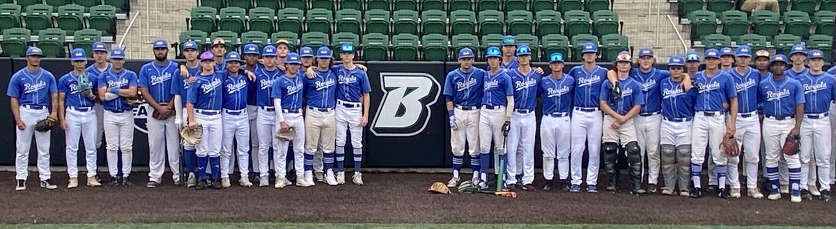 OntarioRoyals's tweet photo. A great start to our Collegiate Trip at @BinghamtonBASE - a big thank you to Coach Sinicki and staff for hosting us. Also a special day for Coach Ivan returning to his alma mater at Binghamton #RepTheCrown👑⚾️🍂 https://t.co/xhzTIwNOna