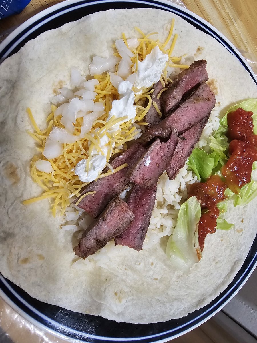 NWFCommander's tweet image. Steak Burrito Night. #Burritos #Foodie