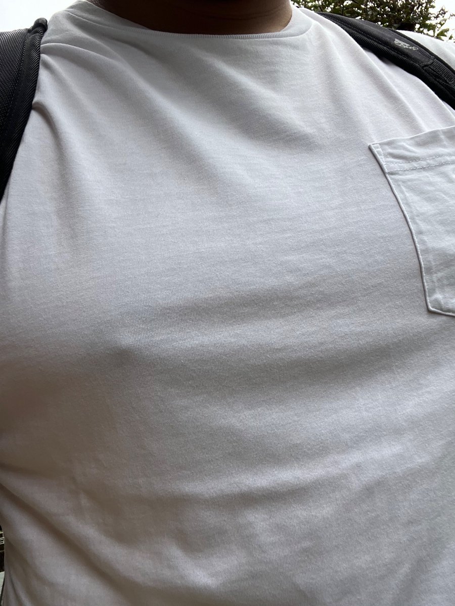 今日もジムからの仕事
胸鍛えると透けるんだよな笑