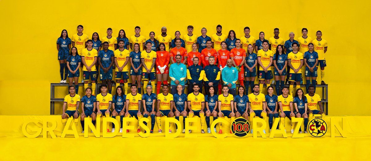 ClubAmerica's tweet photo. Nuestra historia la escribimos todos juntos.
Somos Águilas, somos América. 🦅

¡Somos #GrandesDeCorazón! 💙💛 https://t.co/S3OdacOBs5
