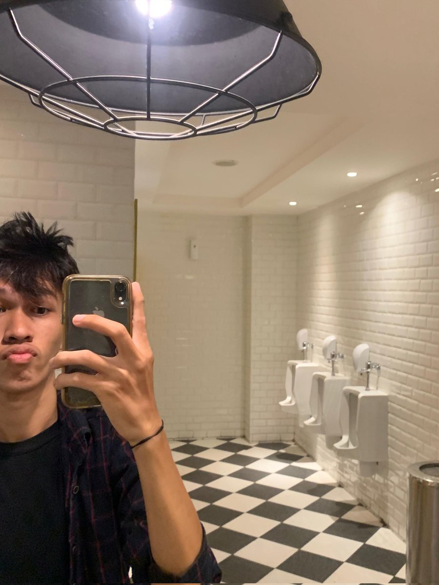 jeden29_'s tweet photo. always foro mirror soalnya kalo difotoin suka ga beres fotonya
#gaymakassar https://t.co/uPuyS3A3C9