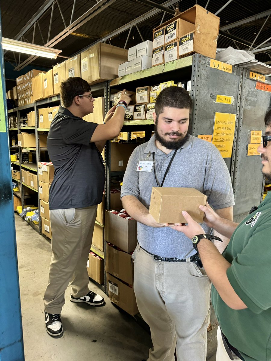 Angie Torres tweet media