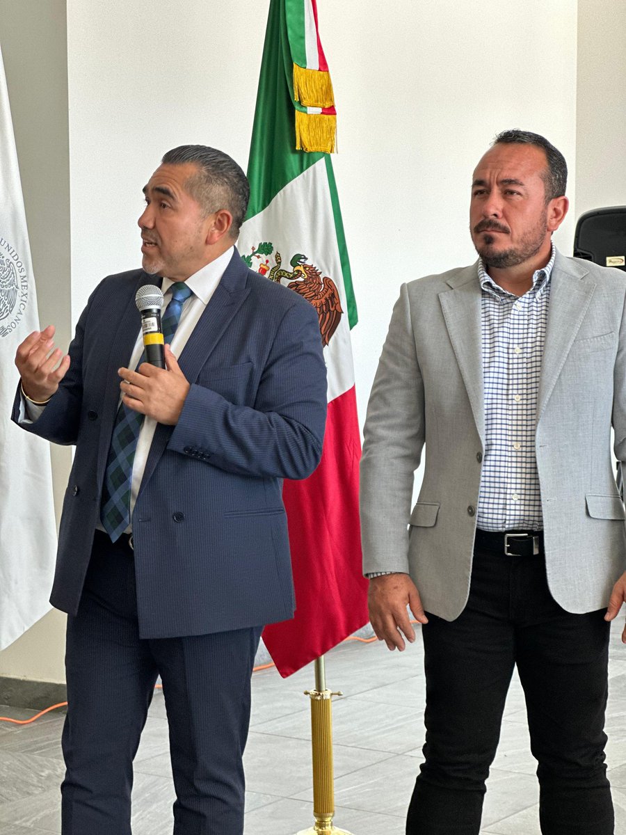 ISRAELOROZCO_'s tweet photo. Hoy se llevó a cabo el reasentamiento de las nuevas instalaciones de los Juzgados XIII y XIV de lo familiar en Cd. Judicial, para ampliar la capacidad de atención ciudadana. Agradezco la invitación del Pdte. Magistrado del Supremo Tribunal de Justicia @EspinosaLicon.¡Enhorabuena! https://t.co/AYZemBYuhL