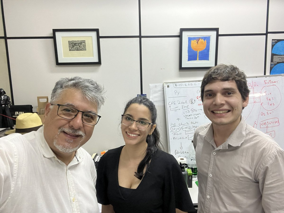 Mis queridos estudiantes de <a href="/ien_fpuna/">Ingeniería en Energía</a> me honran con el privilegio de ser el Padrino de Honor de la Promoción 2024 de Ingenieros en Energía de la <a href="/fpuna/">Facultad Politécnica UNA</a>. Qué gran honor para un profesor! Muchas gracias!