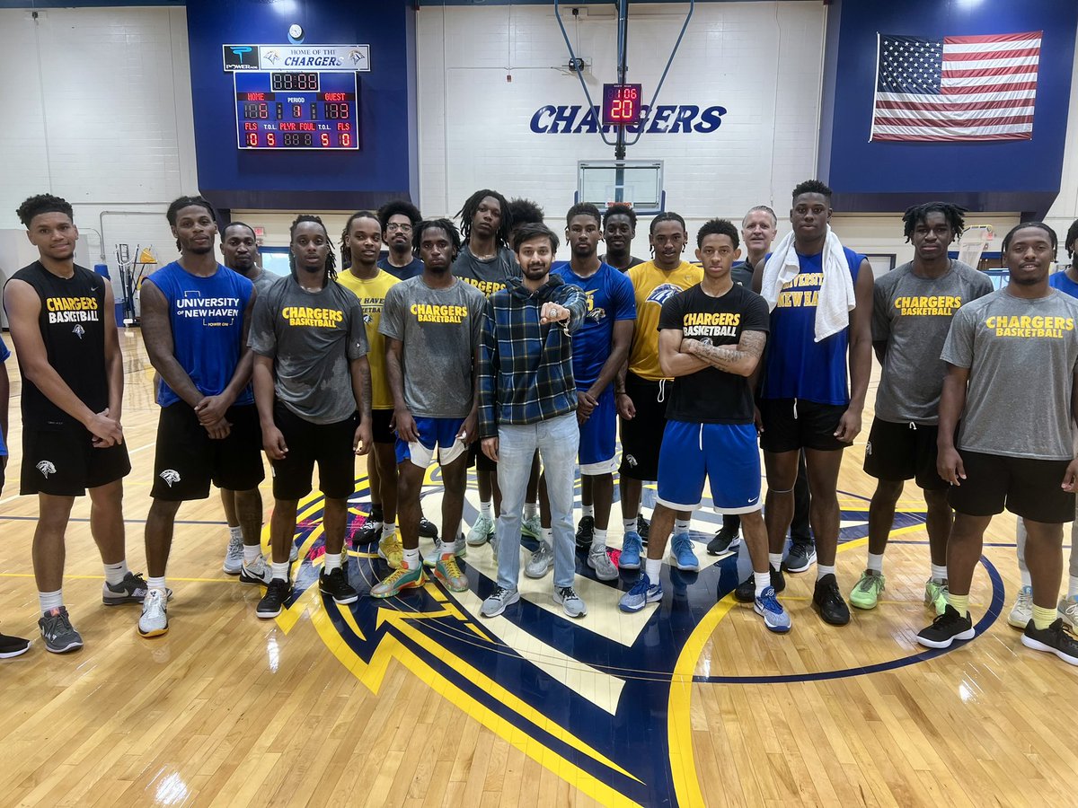 Ted Hotaling (@tedhotaling) on Twitter photo THANKS to our guy Nishant Upadhyay for stopping by practice this morning. π
#WeGo x #GoChargers THANKS to our guy Nishant Upadhyay for stopping by practice this morning. π
#WeGo x #GoChargers