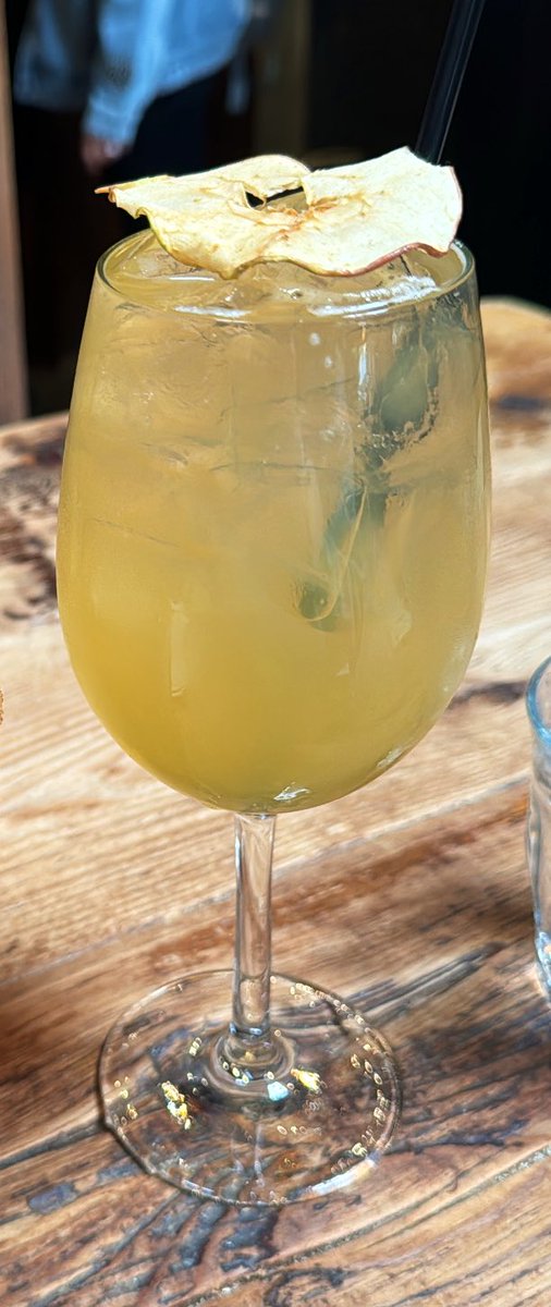 junebug06's tweet image. Autumn in New England is unrivaled. #Boston, always a pleasure.