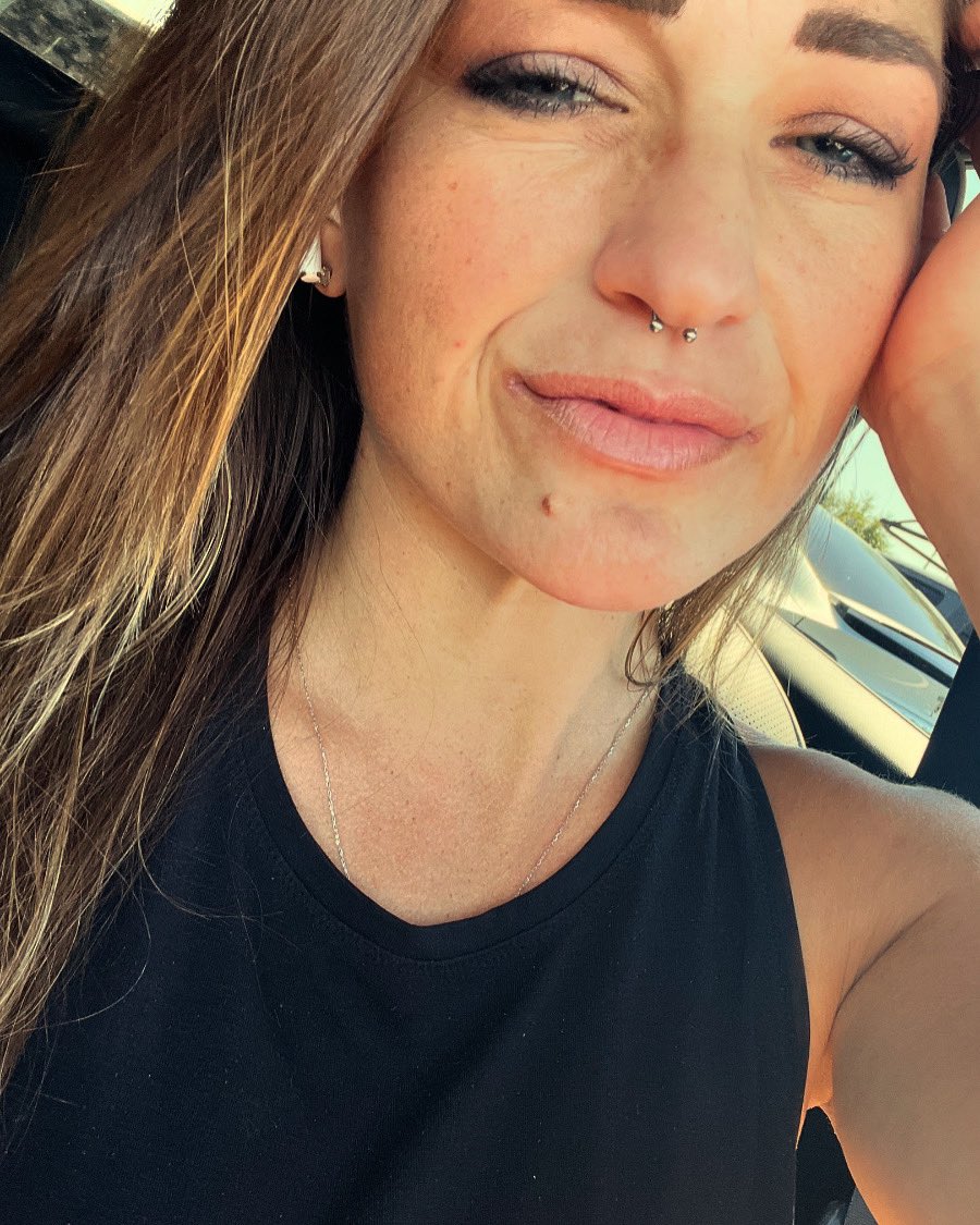 az_secrecy's tweet photo. 🖤always in black..
#black #favcolor #onlyfans #onlyfansbabe #model #OF #onlyfansmodel #letsplay #women #sexy #playtime #photography #publishedmodel https://t.co/nILdyYCfWg