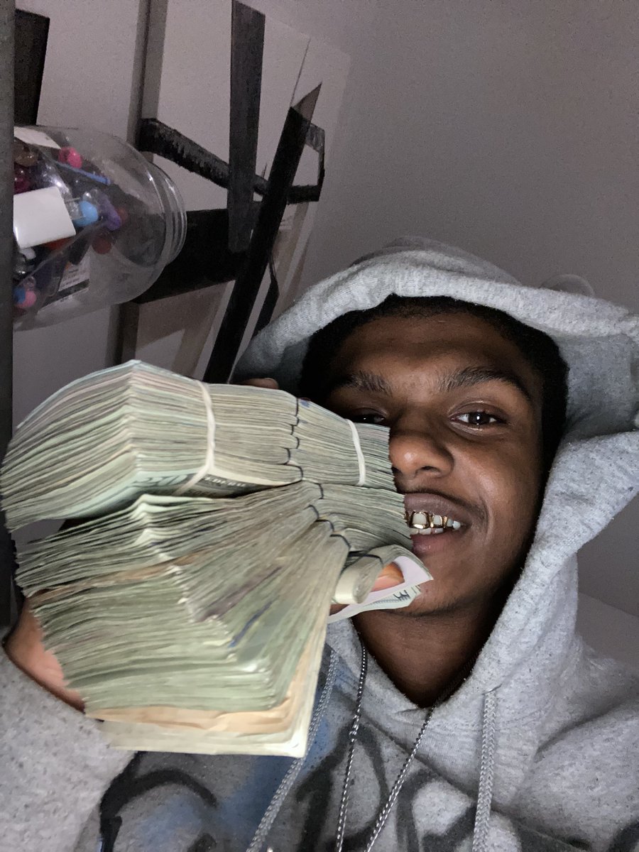 1800slimeybill tweet media