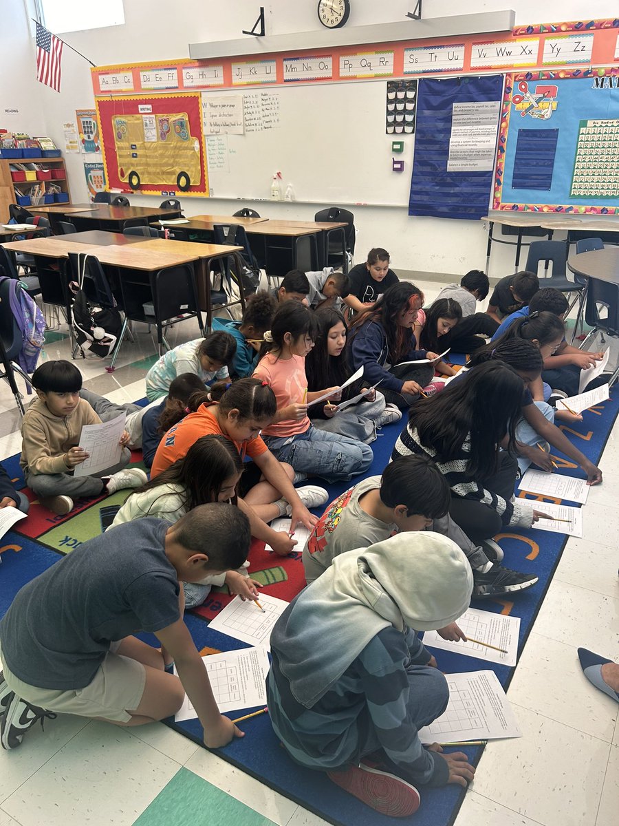 yza223's tweet image. The #mathclub is back in action at @JJPickleECP! Logic problems and mental math kept the 3rd -5th graders on their toes thanks to the @AustinEdFund! @AustinISD @AdvAcademicsATX @AustinISD_OID