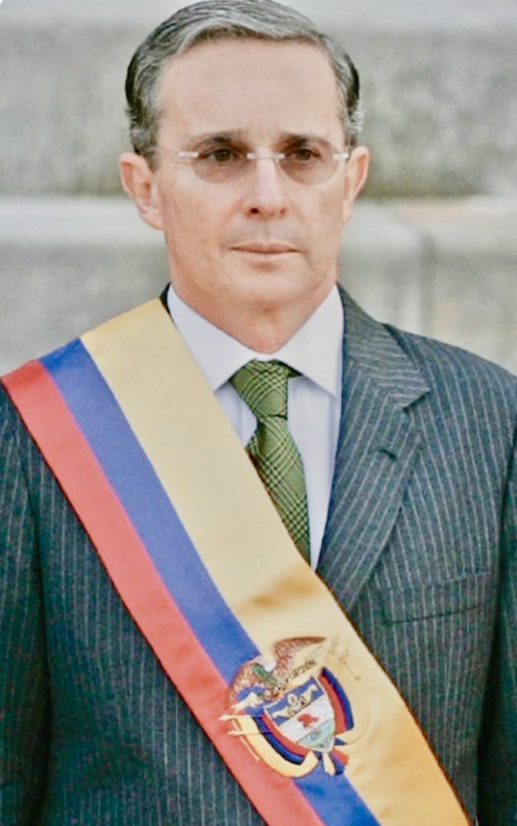 Jhonffonseca's tweet photo. ¿Estas con URIBE?

1. Sí

2. No https://t.co/Lf8wNltwEi